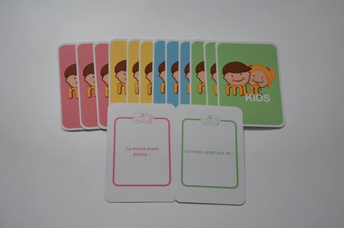 joc de cartes Mut Kids per a treballar les emocions
joguines
jocs
joguina en català
joc en català
regals en català
regals de reis
regals de nadal
regal d'aniversari
idees
regals per a nens
regals per a nenes