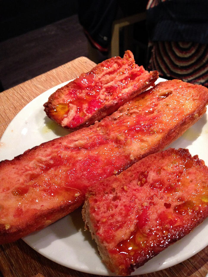 Pa amb tomàquet
cuina catalana, gastronomia catalana, plats catalans, menjar català, àpats catalans, àpat català, menjar català